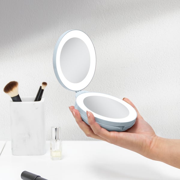 Lighted Travel Mirror With Magnification